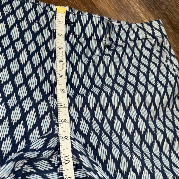 Gap woman’s shorts Stylish Blue and White size 10 - Picture 5 of 10